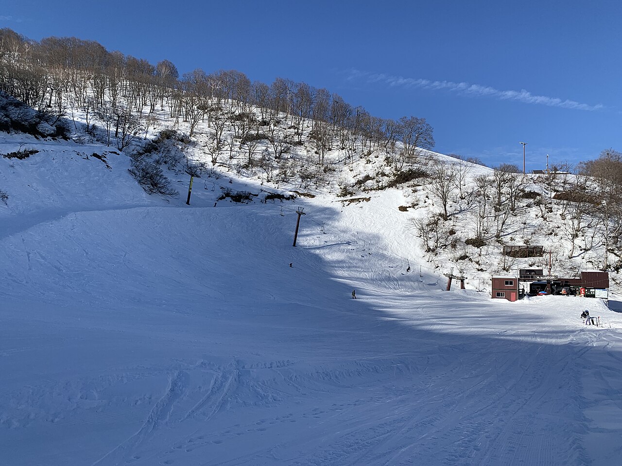 Snow and slopes at Seki Onsen Ski Area